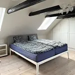 I To Etager I Top-hyggeligt Kobenhavnsk Kvarter Taet Pa Offentlig Transport Appartement *