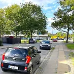 I To Etager I Top-hyggeligt Kobenhavnsk Kvarter Taet Pa Offentlig Transport *